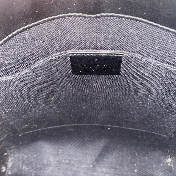 Gucci messenger bag like new lightly worn - Picture 3 of 10